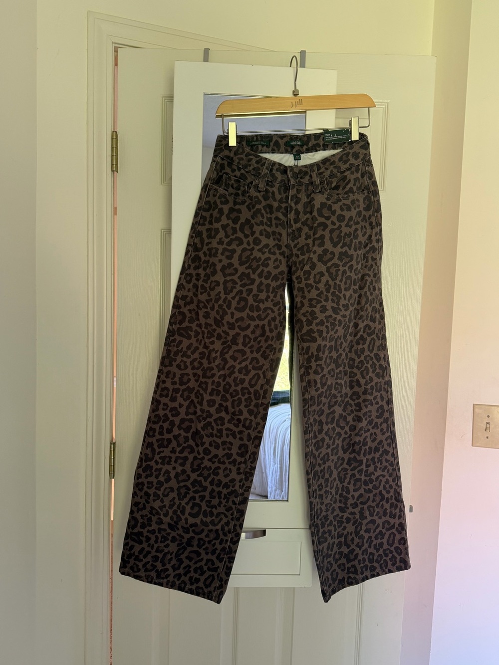 New Wild Fable Low-Rise Baggy Leopard Print Jeans